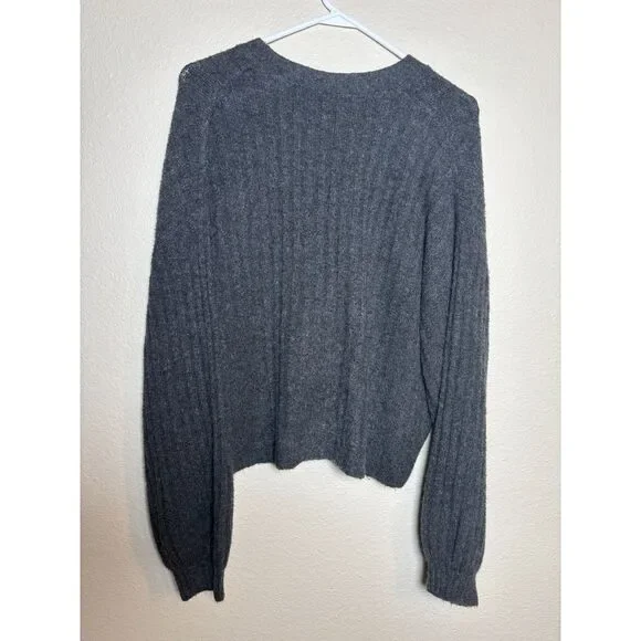 American Eagle cropped grey cardigan sweater size M - Picture 6 of 8